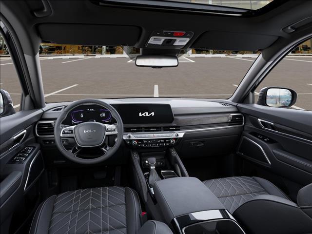 Photo of 2025 Ebony Black Kia Telluride