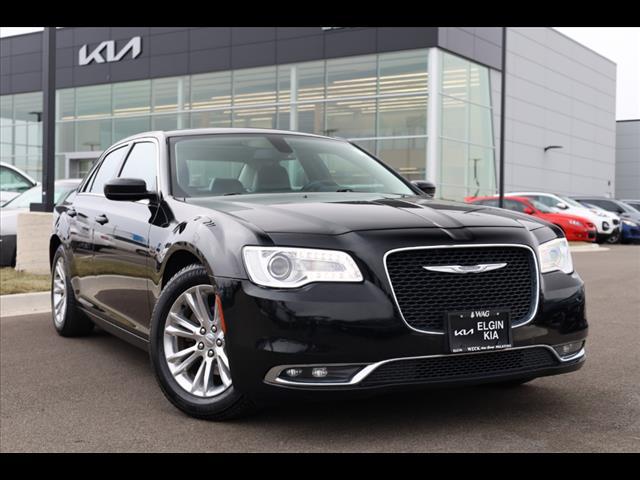 2017 Chrysler 300