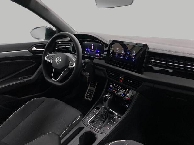 Photo of 2025 Pure White Volkswagen Jetta