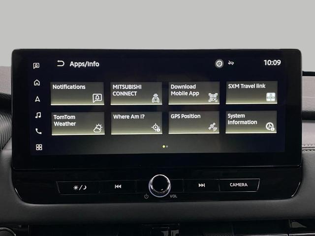 Photo of 2025 White Diamond Mitsubishi Outlander
