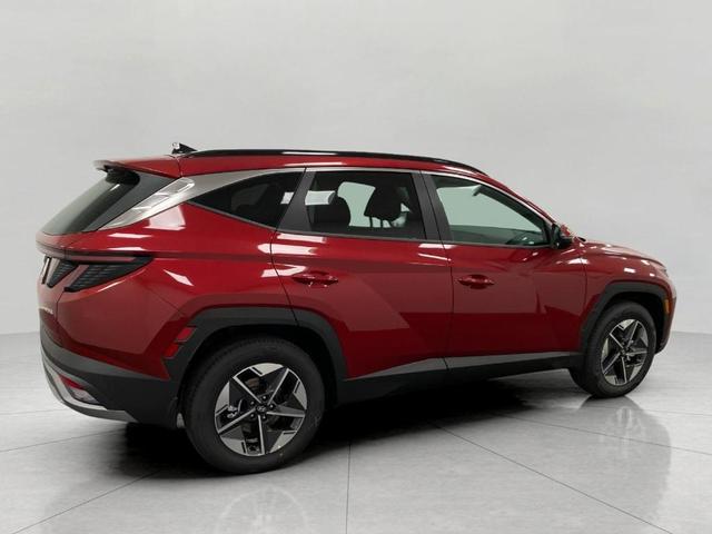 Photo of 2025 Red Hyundai TUCSON Hybrid