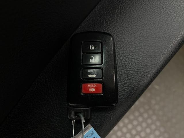 Photo of 2015 Gray Toyota Camry Hybrid