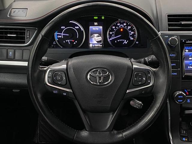 Photo of 2015 Gray Toyota Camry Hybrid