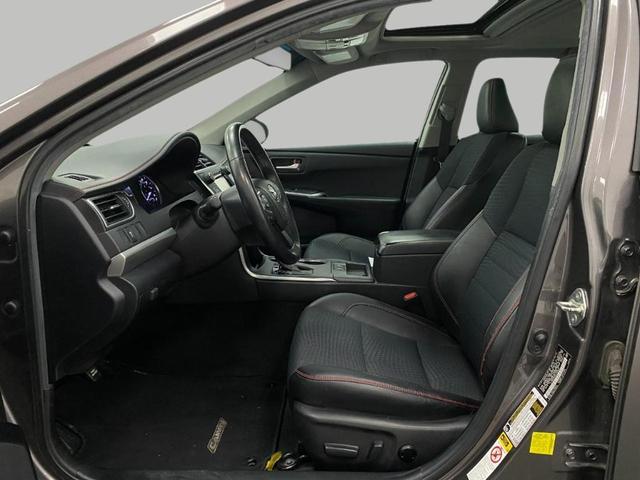 Photo of 2015 Gray Toyota Camry Hybrid