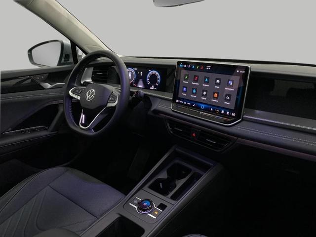 Photo of 2025 Pyrite Silver Metallic Volkswagen Tiguan