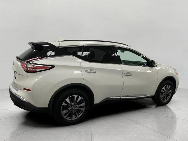 Photo of 2017 White Nissan Murano