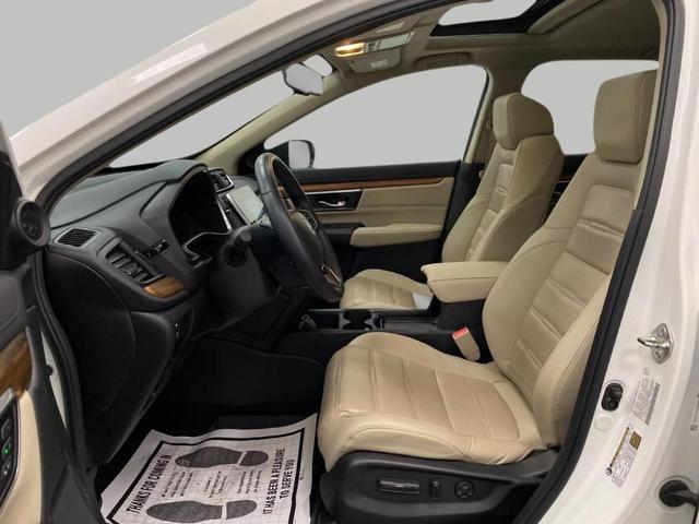 Photo of 2018 White Diamond Pearl Honda CR-V