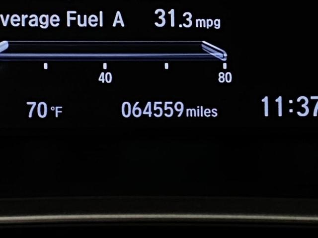 Photo of 2018 White Diamond Pearl Honda CR-V