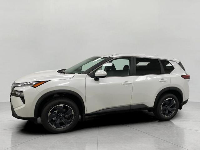 Photo of 2025 Everest White P Nissan Rogue