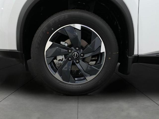 Photo of 2025 Everest White P Nissan Rogue