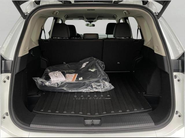 Photo of 2026 Everest White P Nissan Rogue