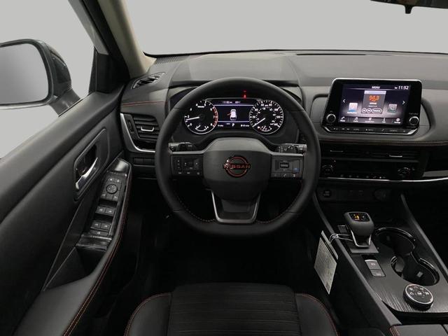 Photo of 2026 Everest White P Nissan Rogue
