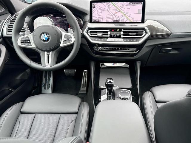 Photo of 2025 Black BMW X4