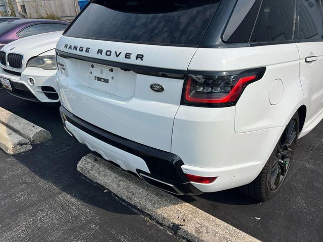 Photo of 2021 White Land Rover Range Rover Sport