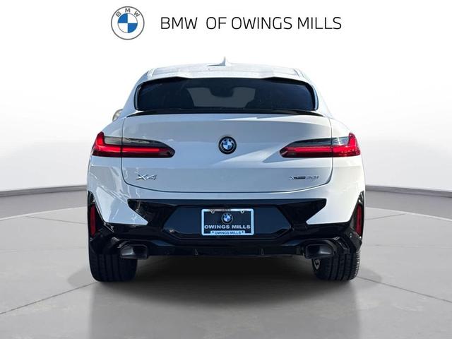 Photo of 2025 White BMW X4