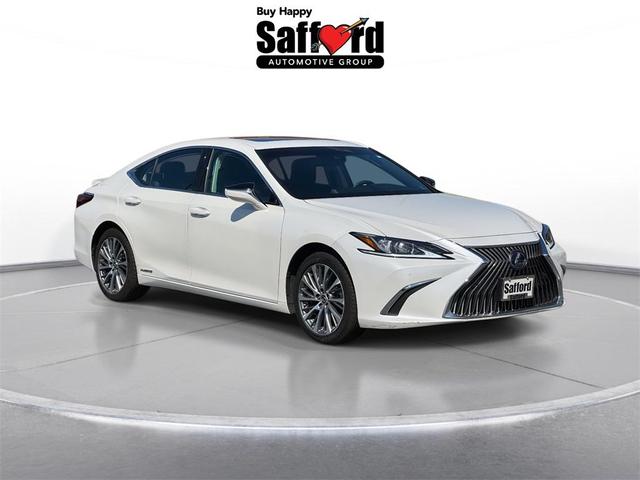 Photo of 2021 Eminent White Pearl Lexus ES 300h