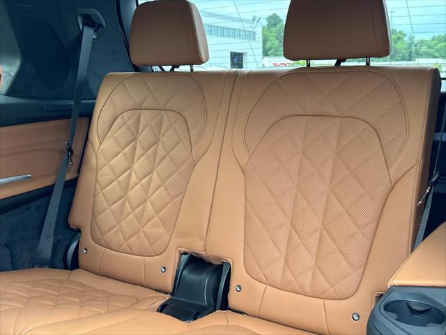 Photo of 2026 White BMW X7