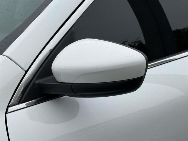 Photo of 2022 Star White Metallic Tri-Coat Ford Escape