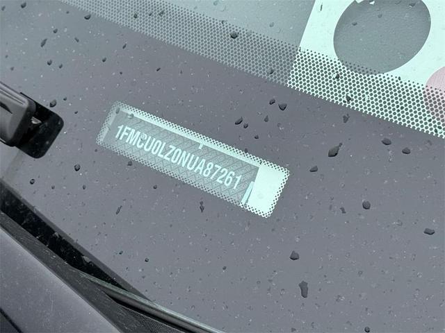 Photo of 2022 Star White Metallic Tri-Coat Ford Escape