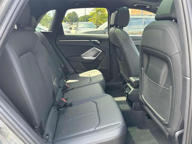 Photo of 2024 Chronos Gray Metallic Audi Q3