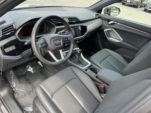 Photo of 2024 Chronos Gray Metallic Audi Q3