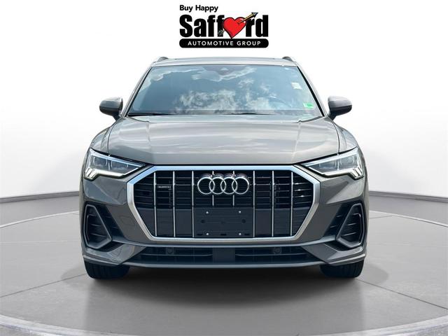 Photo of 2024 Chronos Gray Metallic Audi Q3
