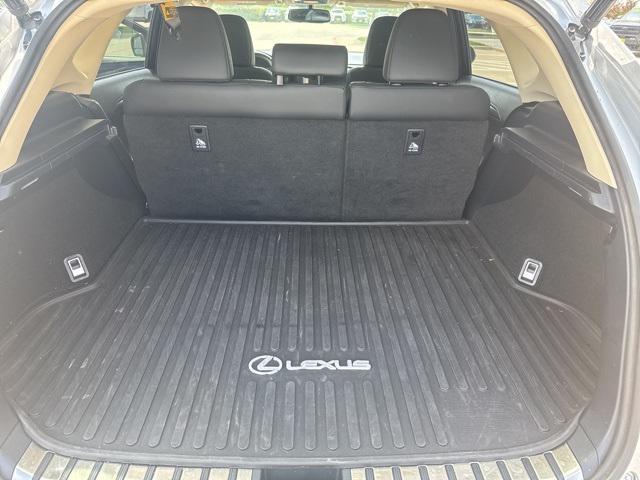 Photo of 2017 Silver Lexus NX 200t