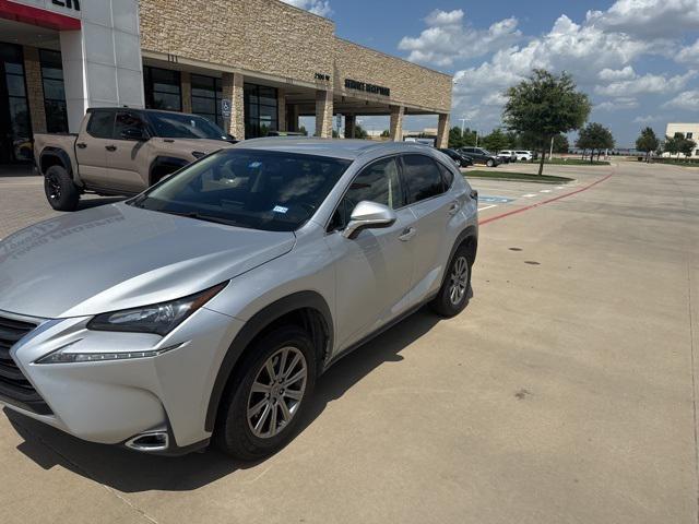 Photo of 2017 Silver Lexus NX 200t