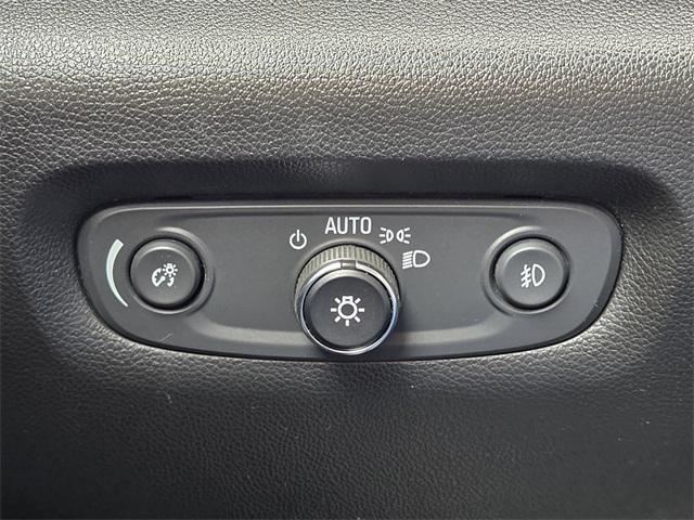 Photo of 2018 Mosaic Black Metallic Chevrolet Traverse