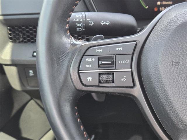 Photo of 2023 Platinum White Pearl Honda CR-V Hybrid