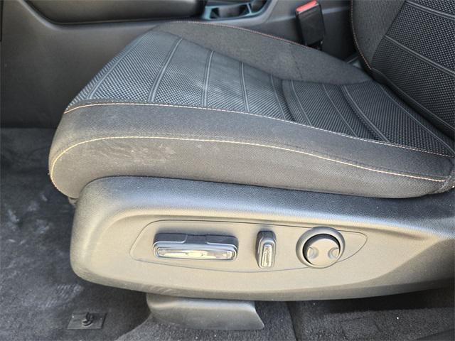 Photo of 2023 Platinum White Pearl Honda CR-V Hybrid