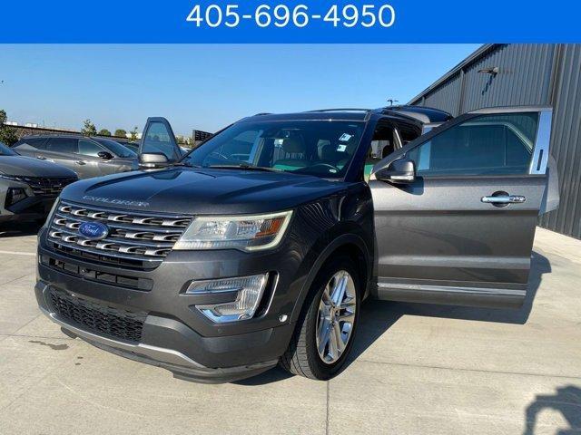 Photo of 2017 Magnetic Metallic Ford Explorer