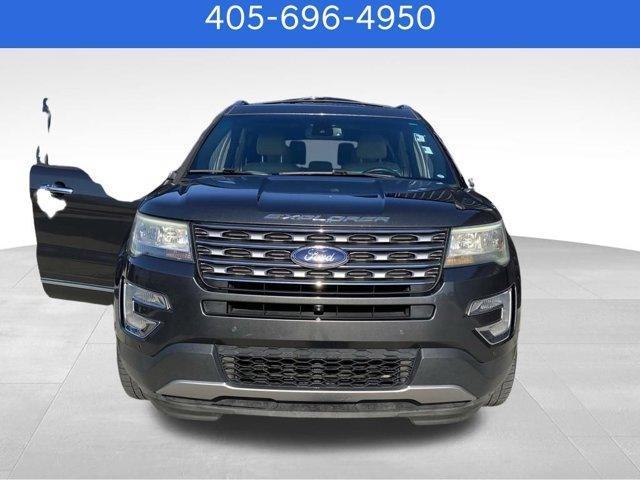 Photo of 2017 Magnetic Metallic Ford Explorer