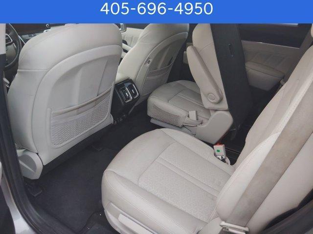 Photo of 2023 Steel Gray Kia Sorento Hybrid