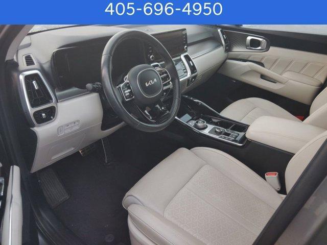 Photo of 2023 Steel Gray Kia Sorento Hybrid