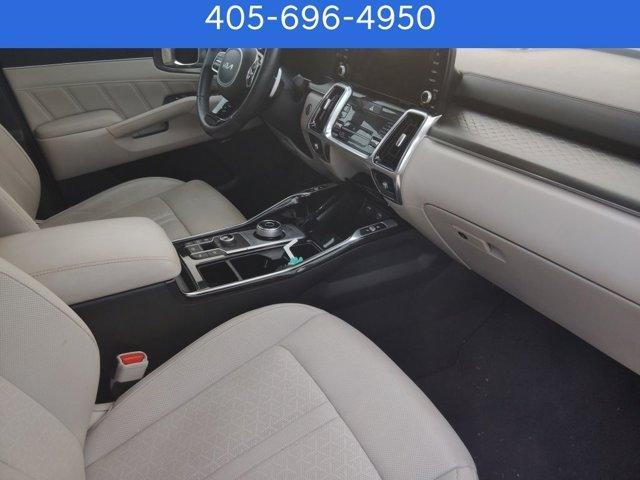 Photo of 2023 Steel Gray Kia Sorento Hybrid
