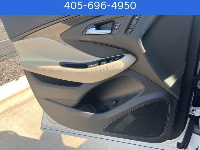 Photo of 2019 Summit White Buick Envision