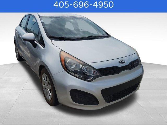 Photo of 2014 Bright Silver Kia Rio