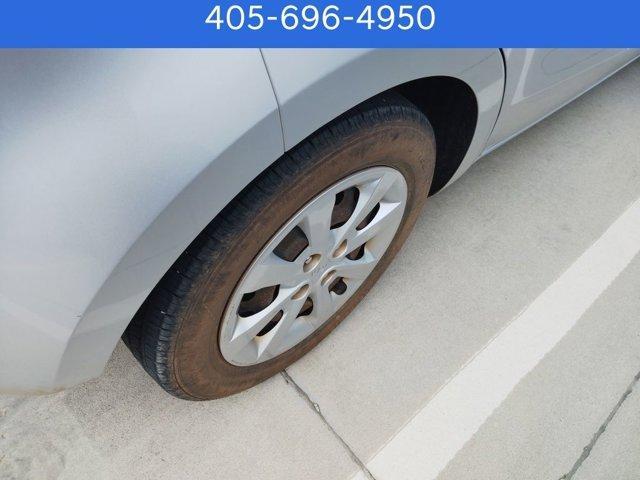 Photo of 2014 Bright Silver Kia Rio