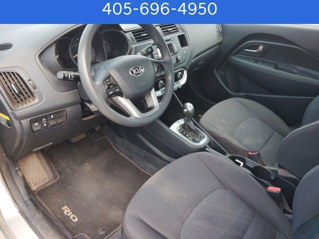 Photo of 2014 Bright Silver Kia Rio