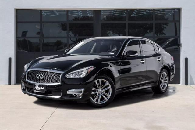 2015 Infiniti Q70