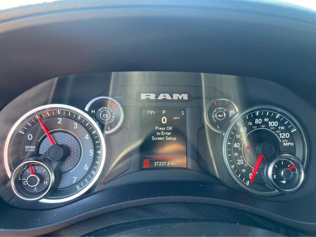 Photo of 2023 Diamond Black Crystal Pearlcoat RAM 2500