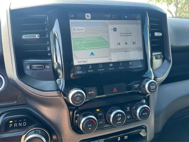 Photo of 2023 Diamond Black Crystal Pearlcoat RAM 2500