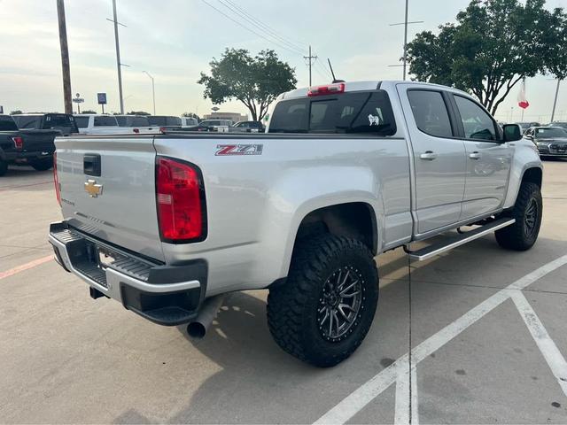 Photo of 2019 Silver Ice Metallic Chevrolet Colorado