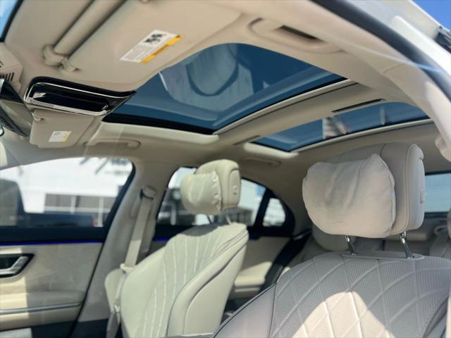Photo of 2021 designo Diamond White Mercedes-Benz S-Class