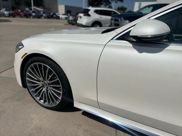 Photo of 2021 designo Diamond White Mercedes-Benz S-Class