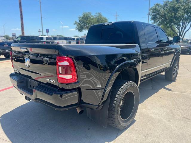 Photo of 2020 Diamond Black Crystal Pearlcoat RAM 3500