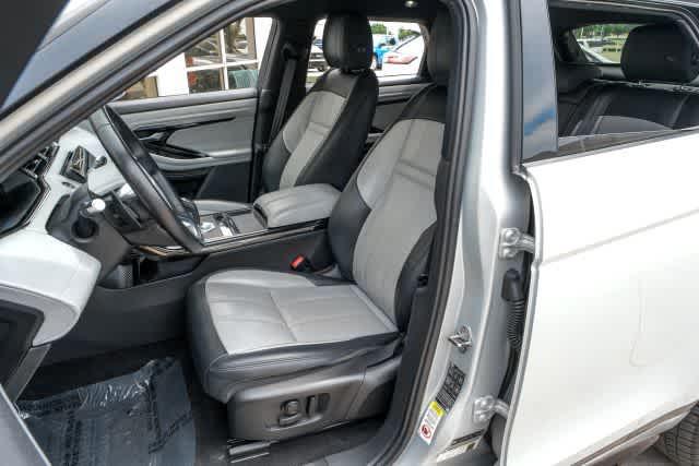Photo of 2020 Seoul Pearl Silver Metallic Land Rover Range Rover Evoque