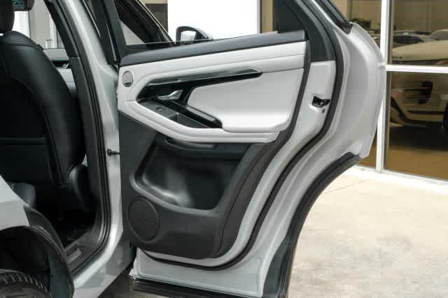 Photo of 2020 Seoul Pearl Silver Metallic Land Rover Range Rover Evoque