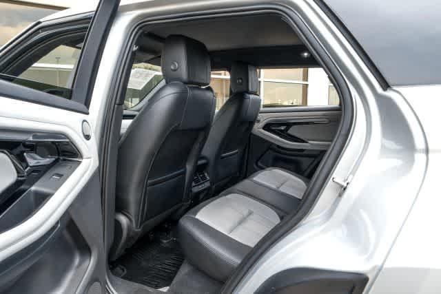 Photo of 2020 Seoul Pearl Silver Metallic Land Rover Range Rover Evoque